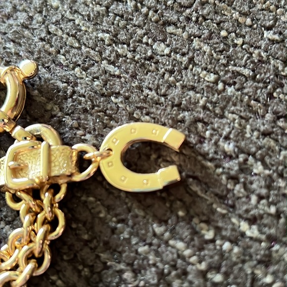 Burberry’s charm bracelet - Picture 5 of 11